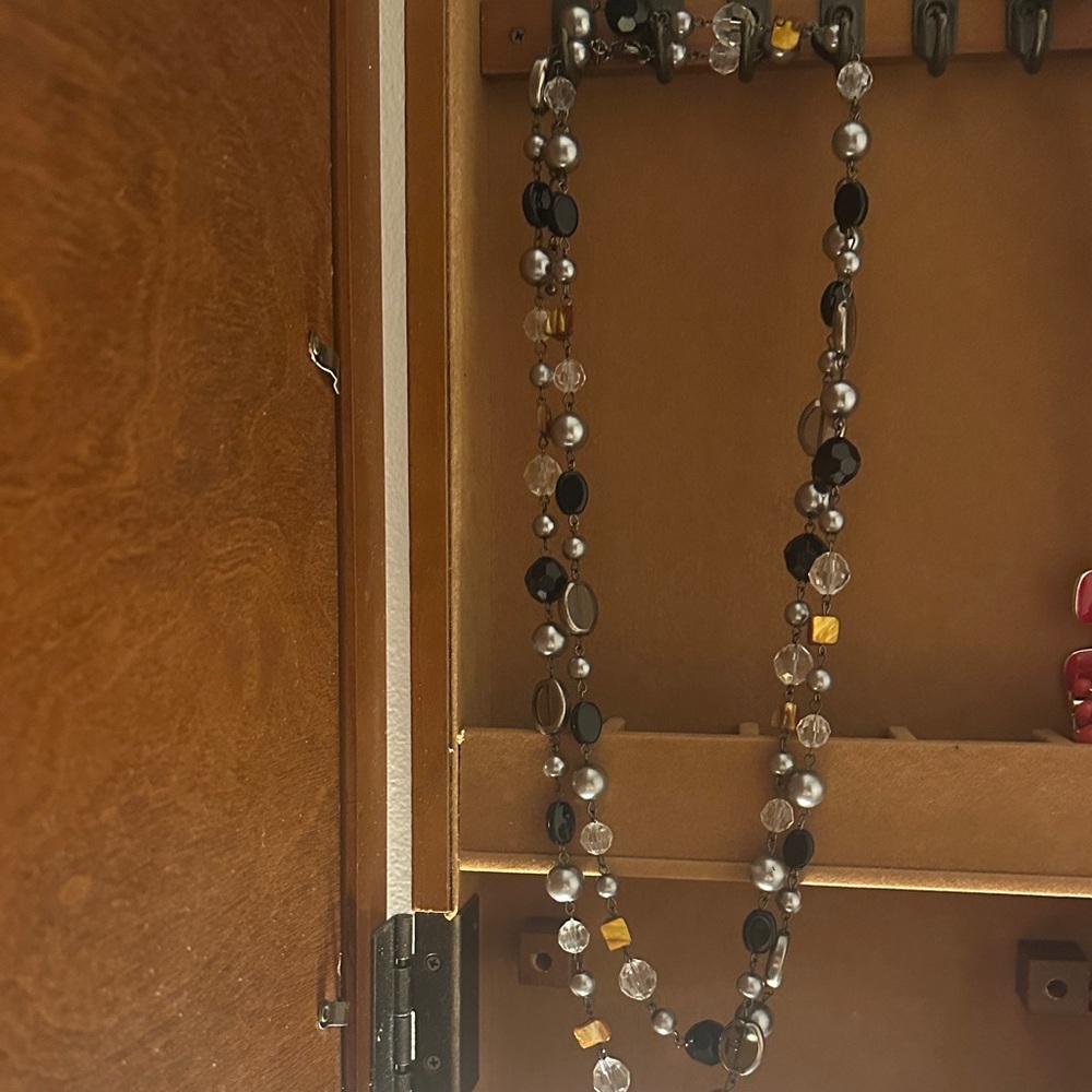 Elegant Beaded Necklace